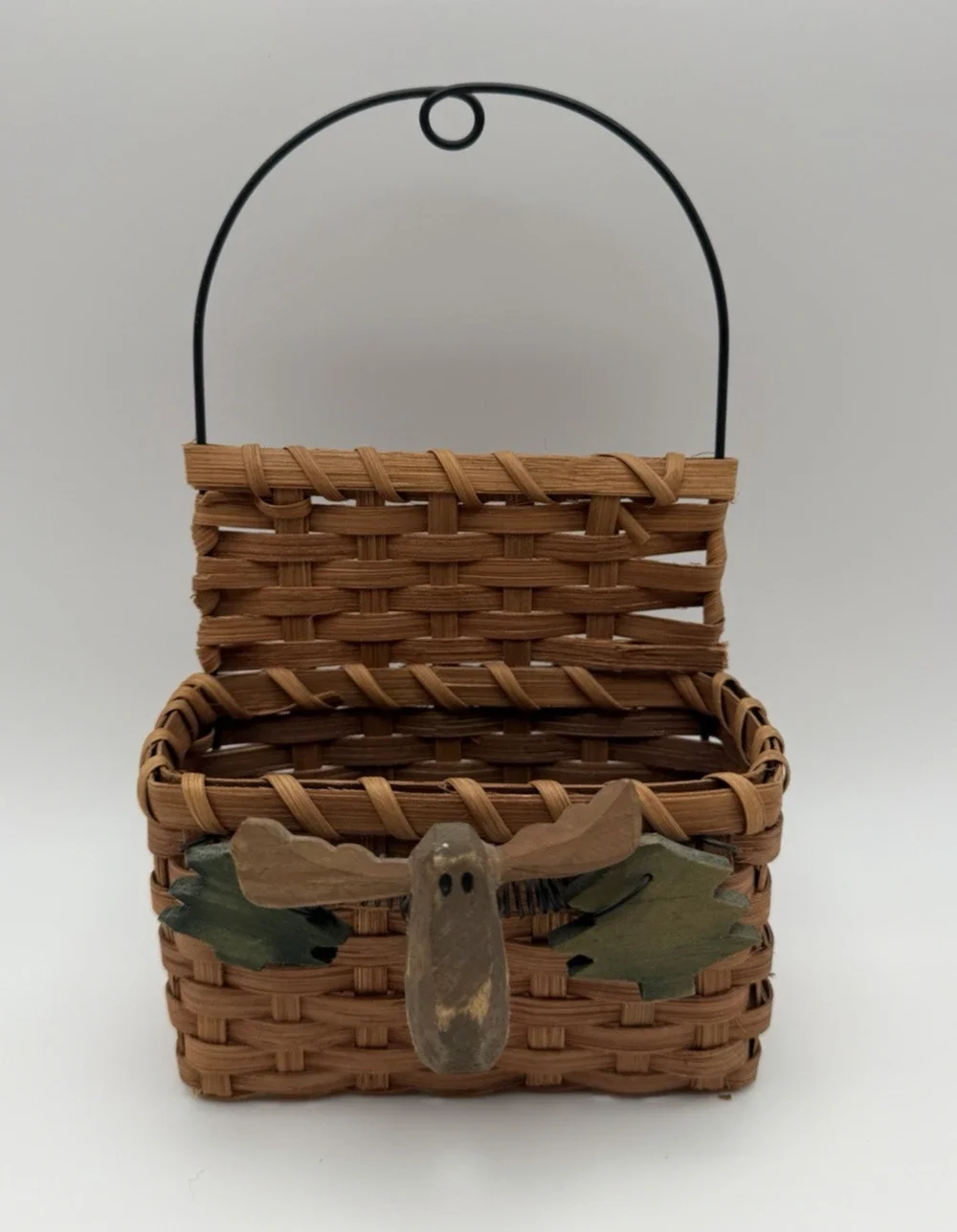 Wicker Hanging Basket w/Moose Rustice Cottage Mini Basket 5